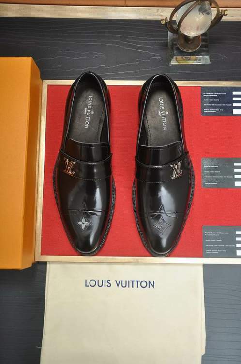 Picture of Louis Vuitton Shoes _SKULVsz38-45mnf066214409